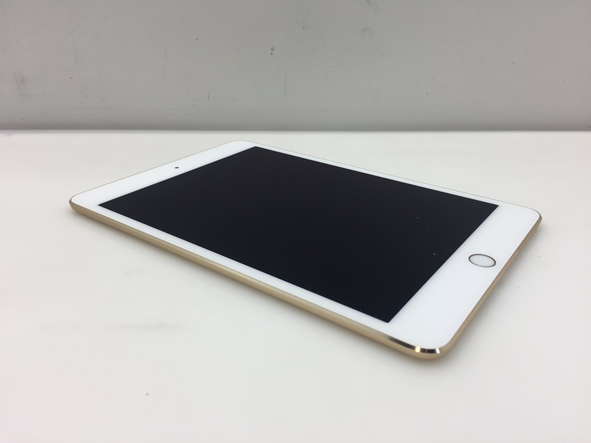 Apple iPad mini 4 128GB, Wi-Fi, 7.9in - Gold - on sale Nice