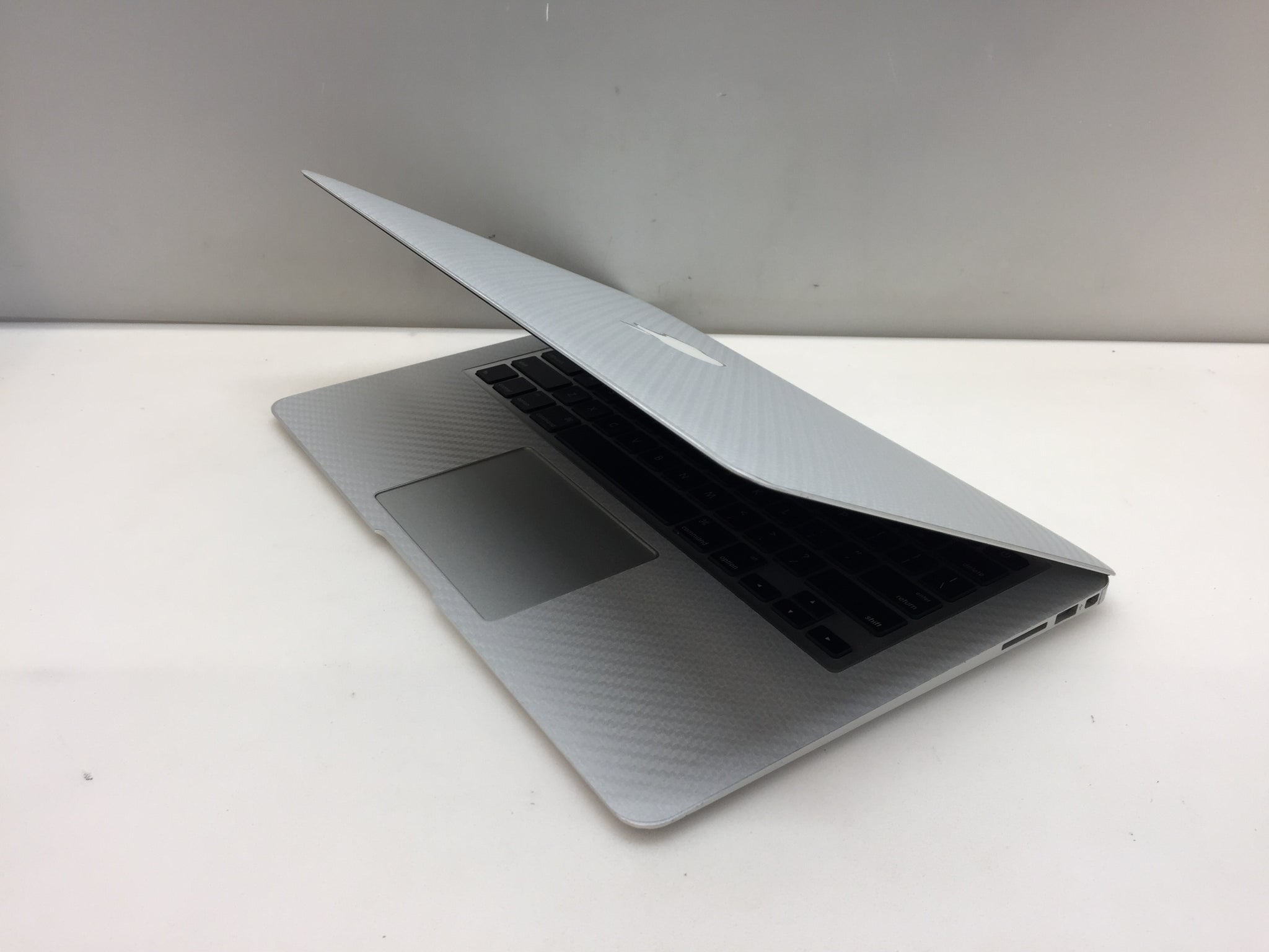 MacBook Air a1369 4GB 256 SSD-