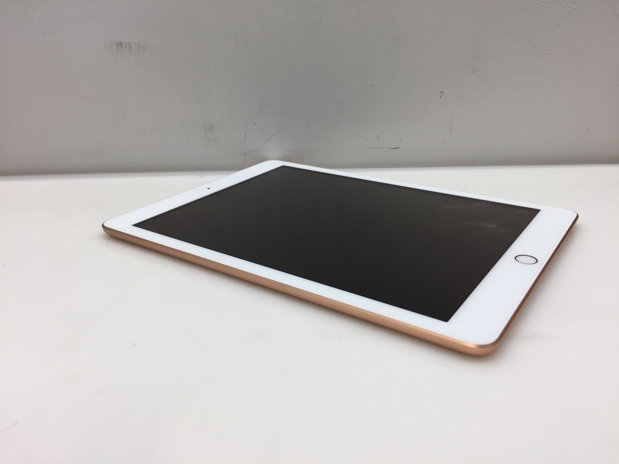 Apple iPad 6th Generation 32GB in cheapest Rose Gold