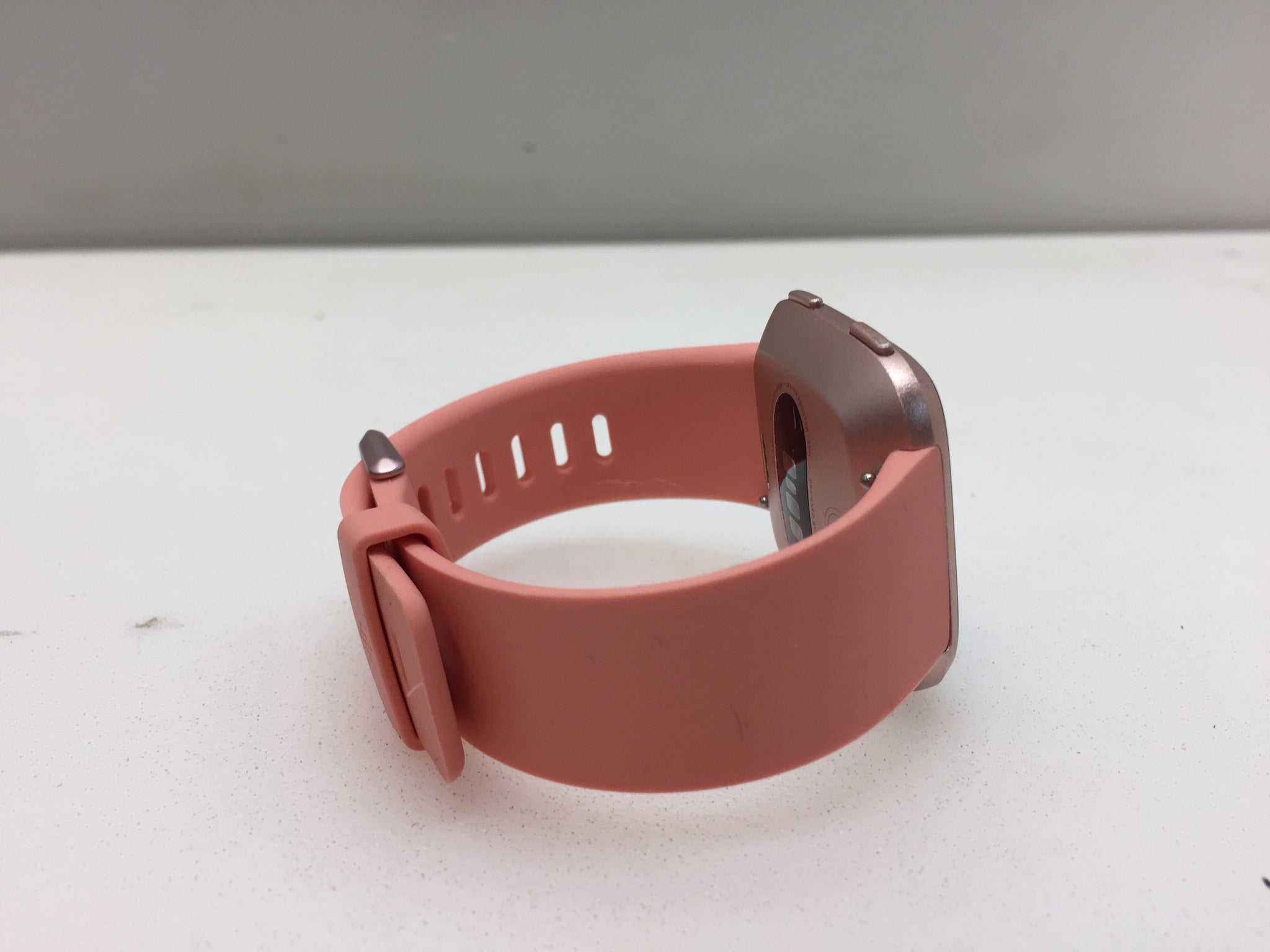 Fitbit Versa FB504RGPK Fitness Smartwatch Peach Rose Gold Aluminium NT Electronics LLC