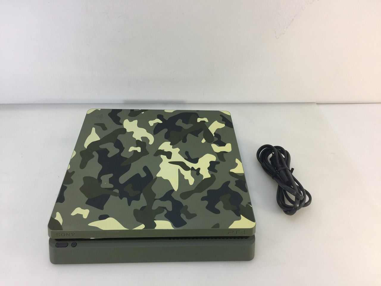 PlayStation 4 Slim Console in Green popular Camouflage