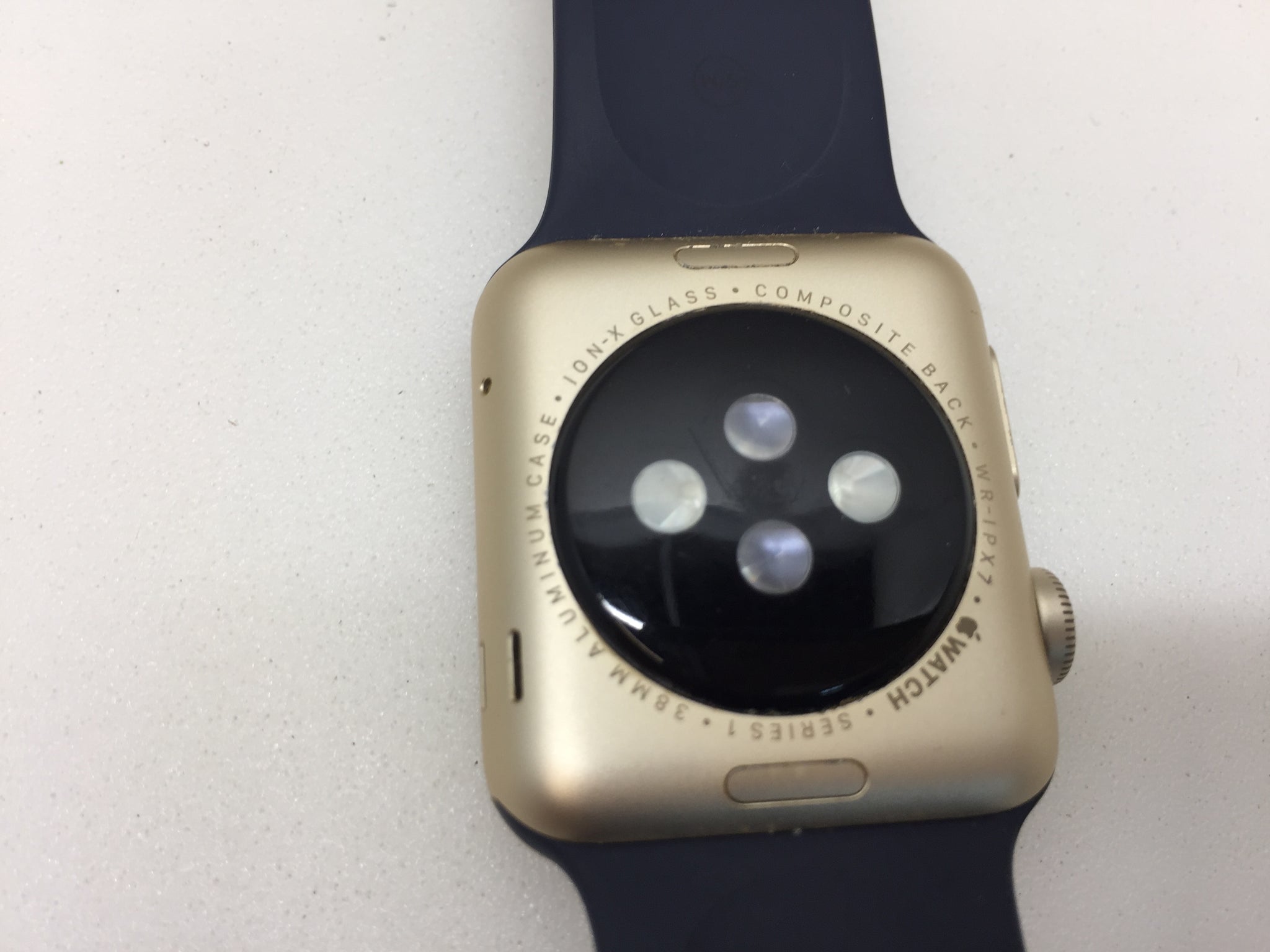 Apple popular Watch Series 1 38mm Aluminum Gold