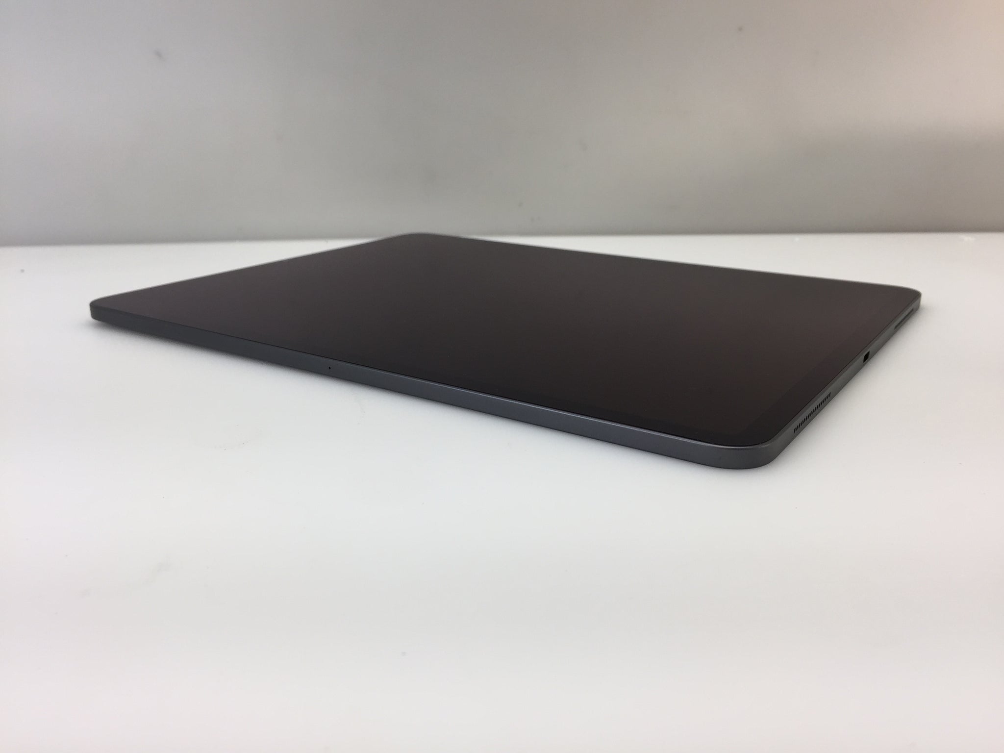  Apple iPad Pro 12.9in 64GB WiFi Only, Space Grey