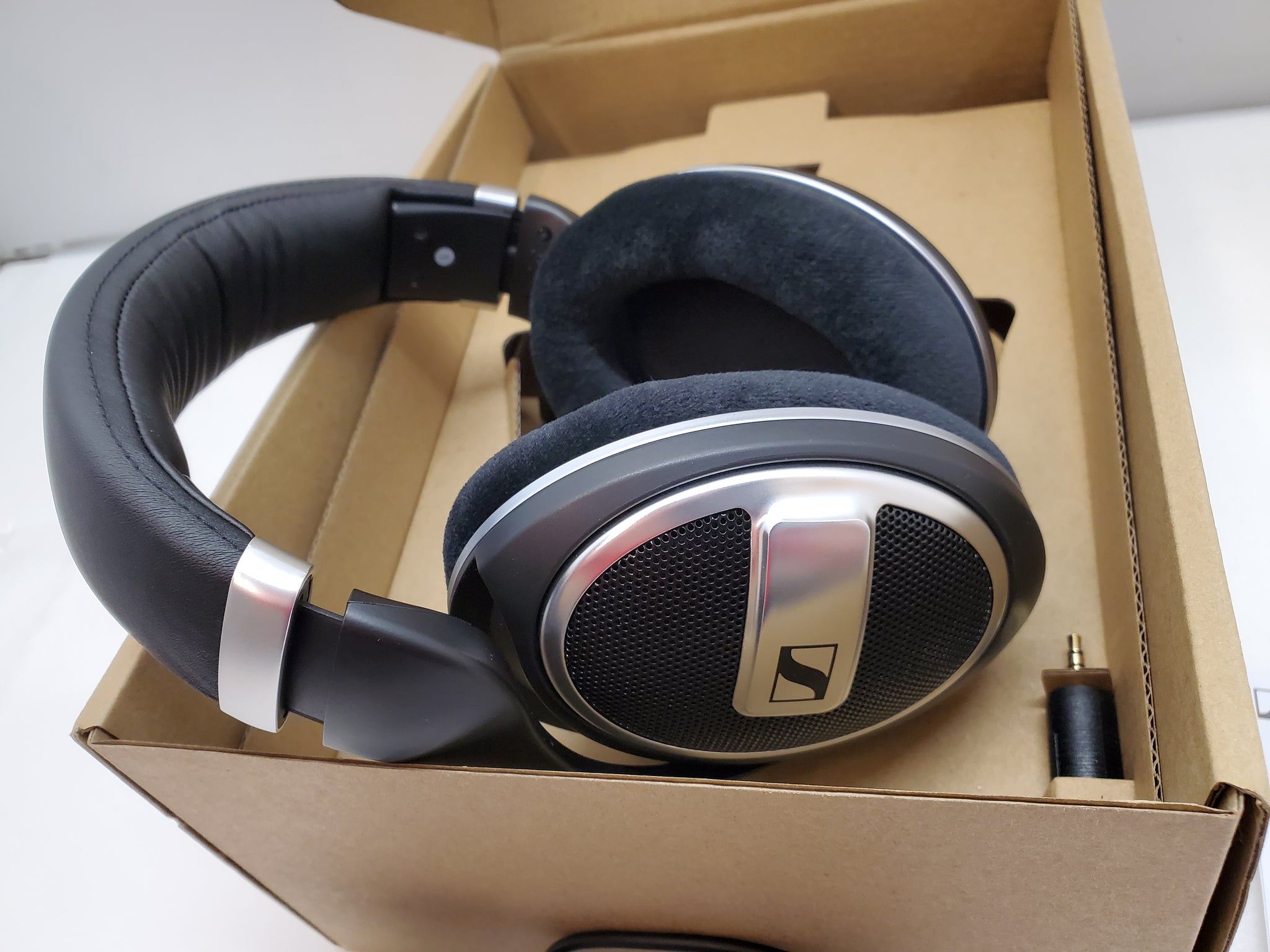 Sennheiser HD 599 SE Open Back Ear-Cup Headphones, Black – NT