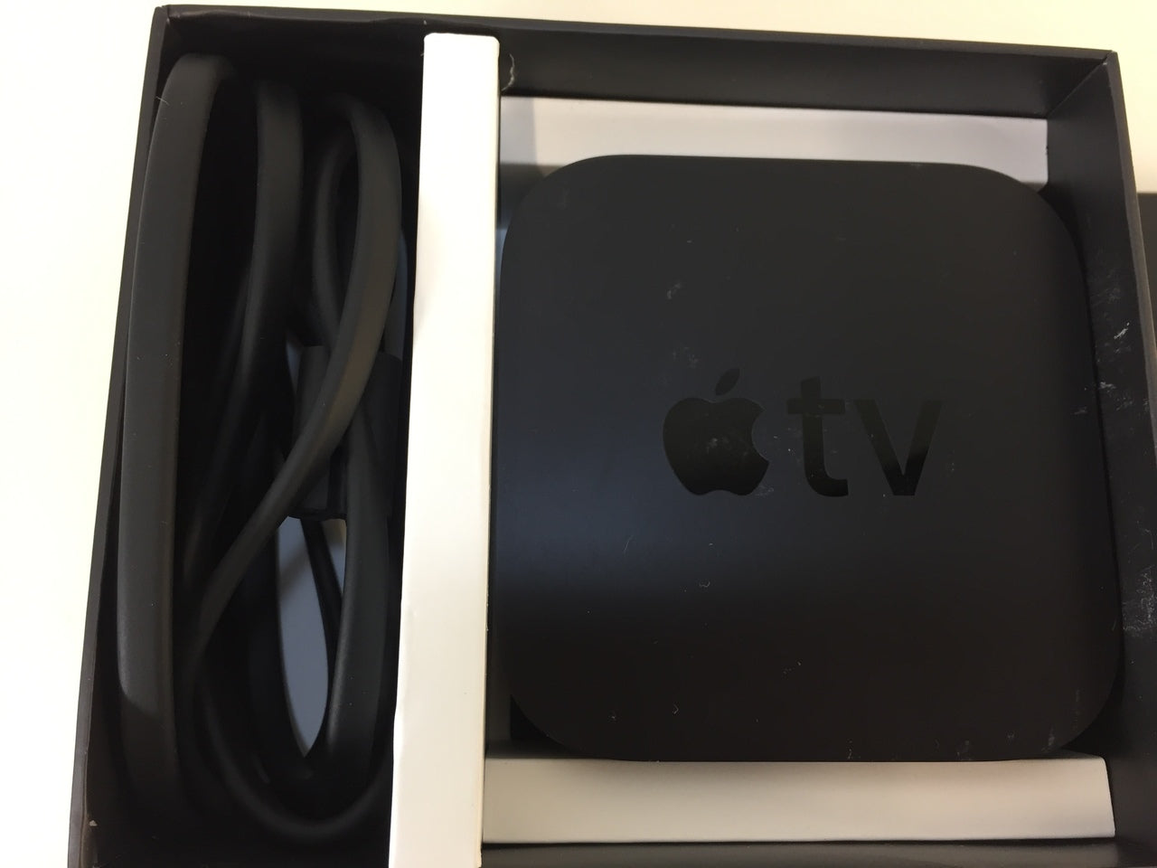 Apple TV (4th Generation) 64GB HD Media Streamer shops - A1625