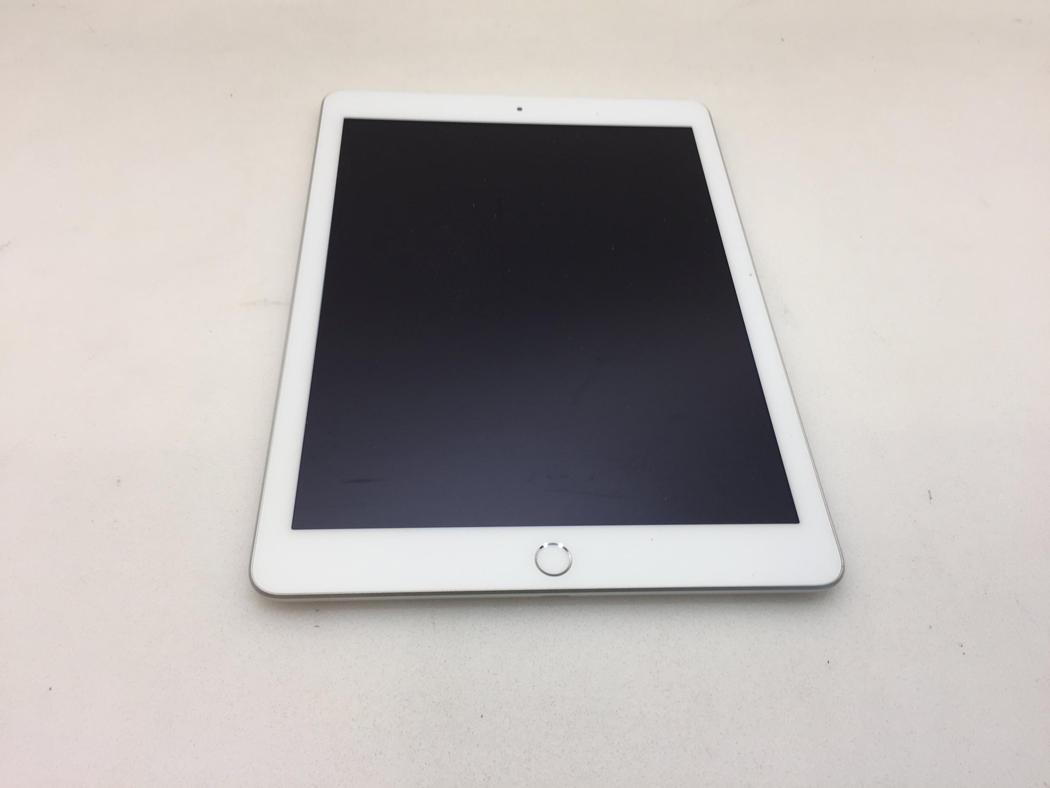 Apple iPad 5th store Generation 32GB in Silver