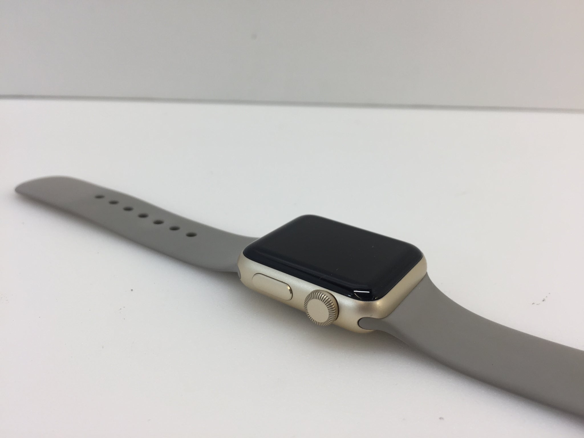 Apple Watch Series 2 38 2024 mm Aluminum Gold