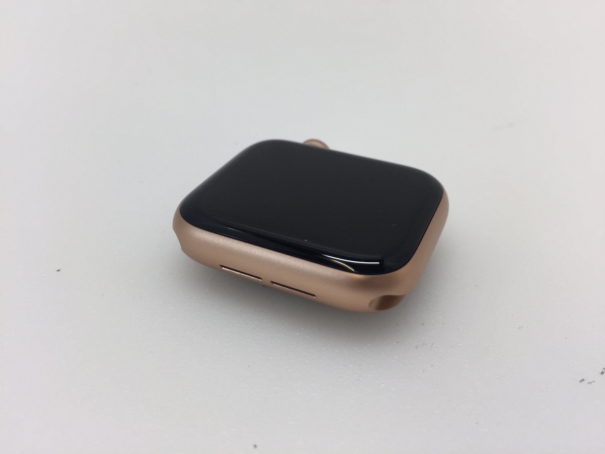 Apple watch 4 gold aluminum sales case with pink sand sport loop