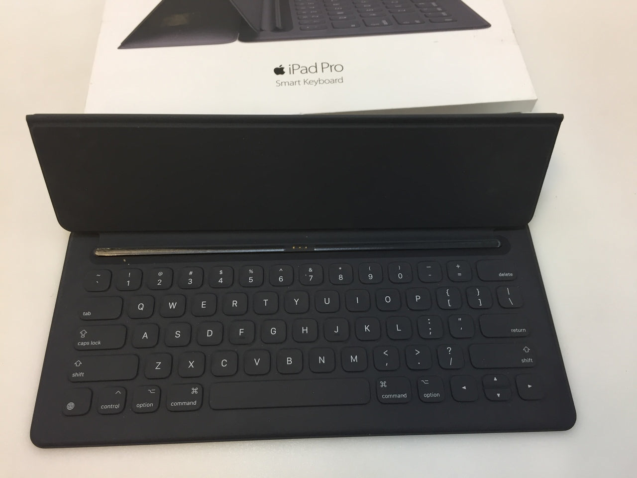 Genuine Apple iPad Pro 12.9 Smart Keyboard Black MJYR2LL/A – NT