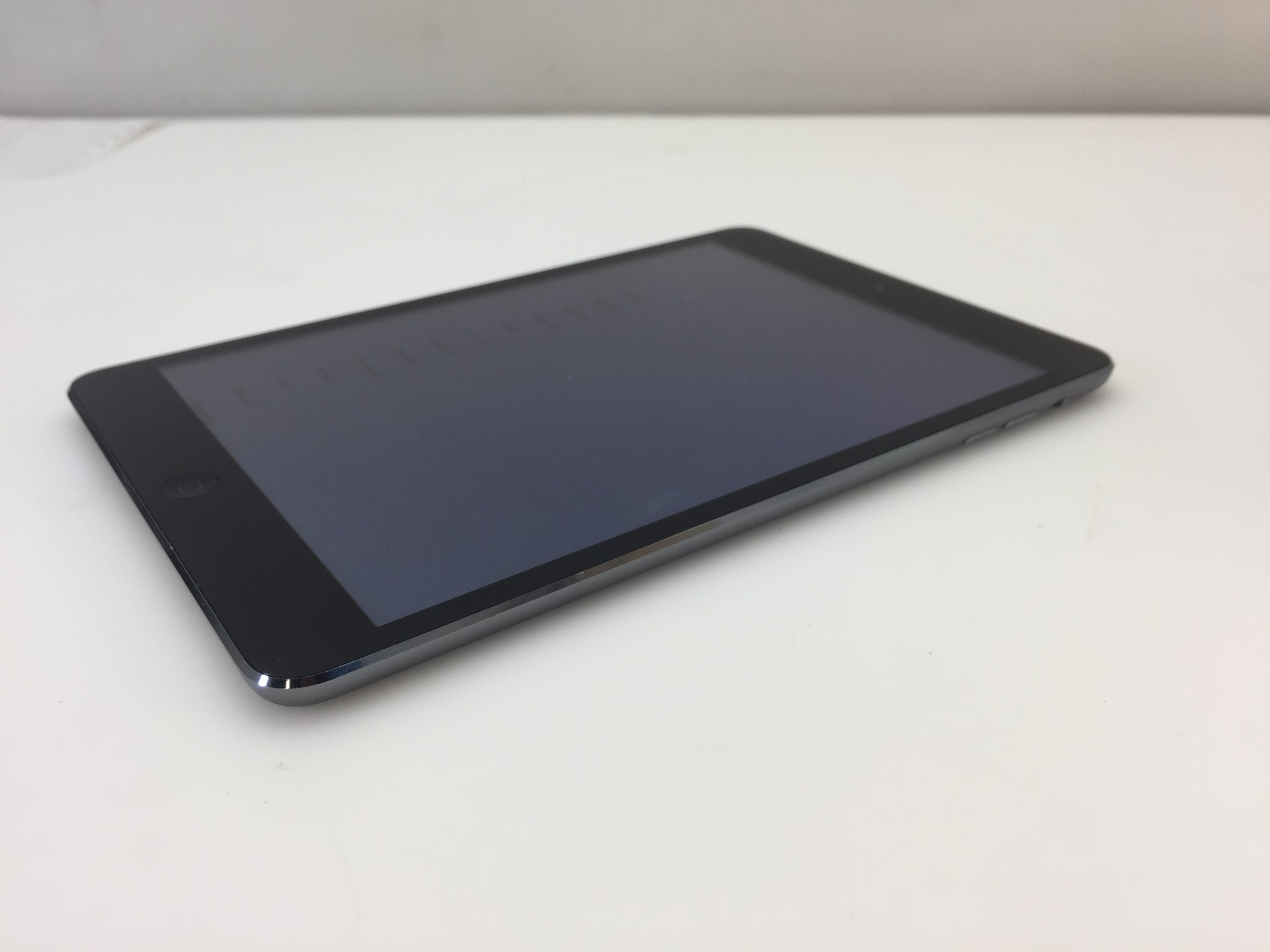 Apple iPad Mini 2nd Generation 32GB in shops Space Gray