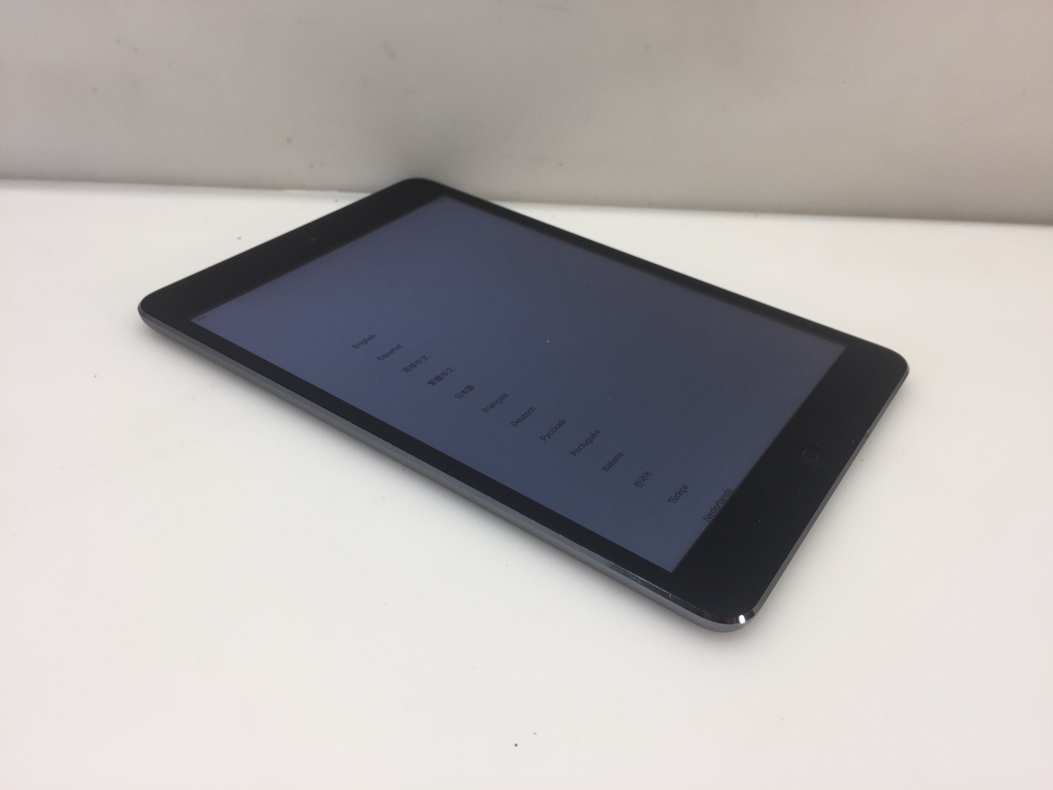 Apple iPad mini 2 7.9'' Tablet 16GB Wi-Fi ME276LL/A | NT