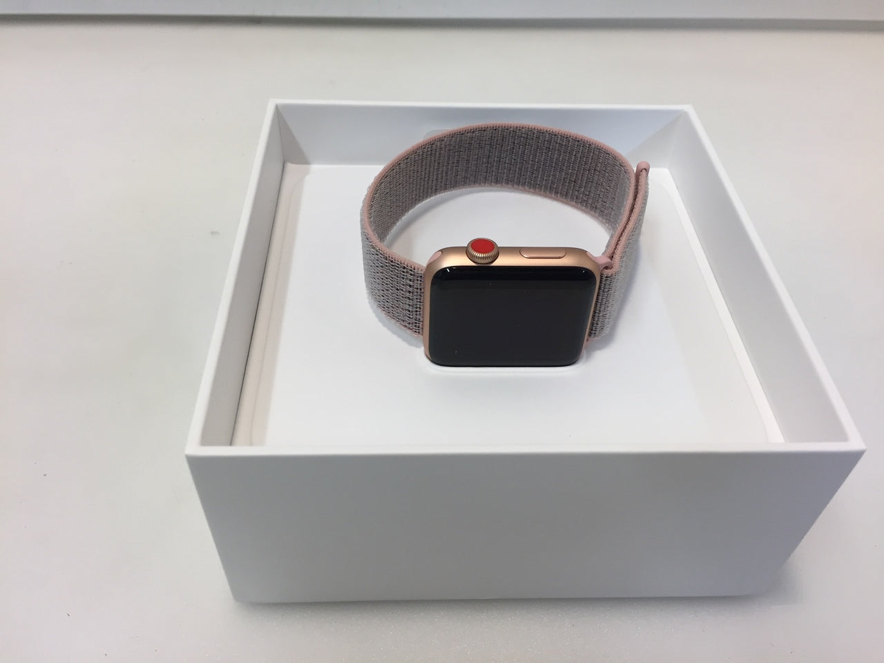 Series 3 apple watch clearance pink sand