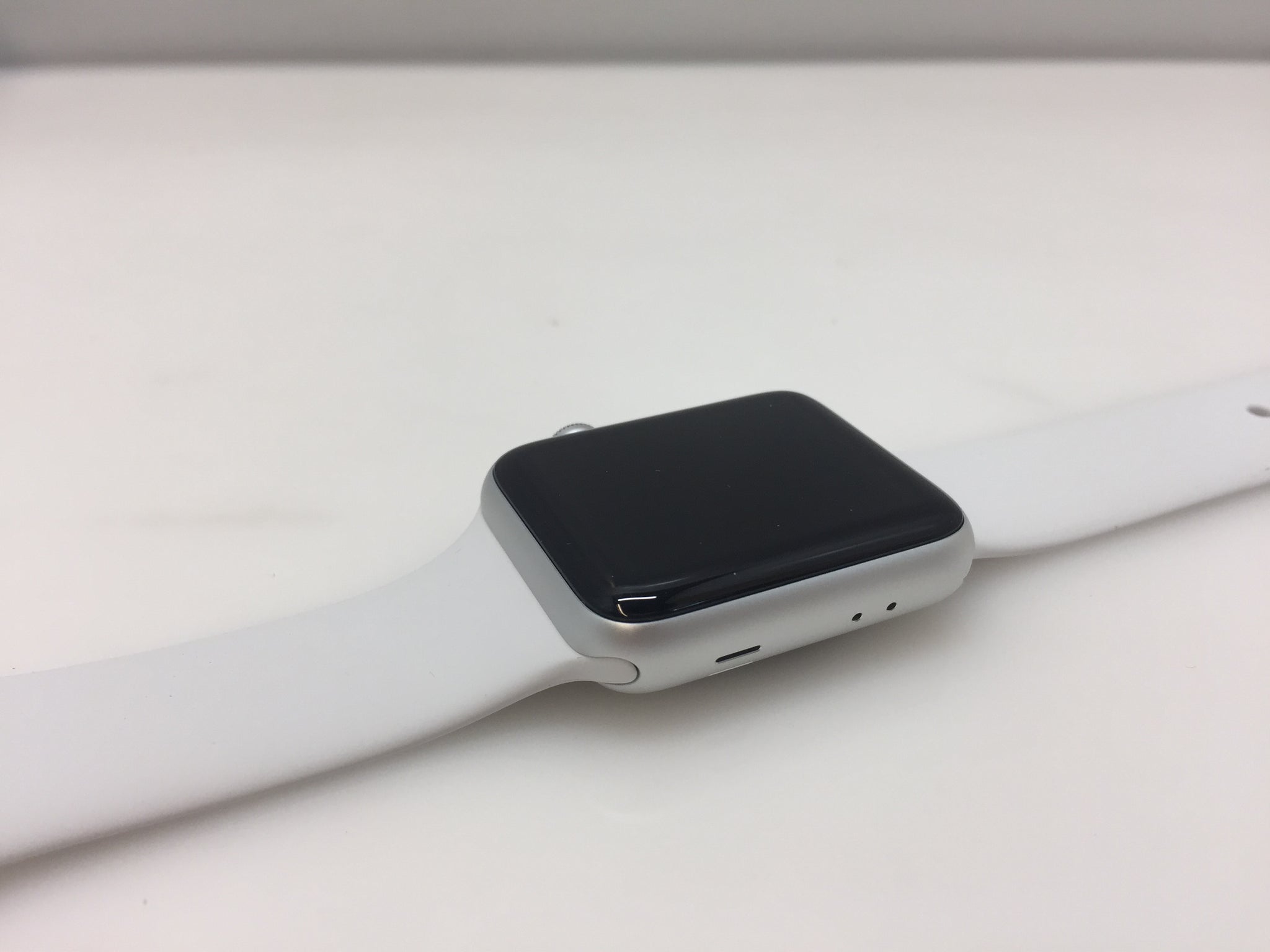 Apple Watch Series 3 MTF22LL A 42mm Silver Aluminum Case White Sport B NT Electronics LLC