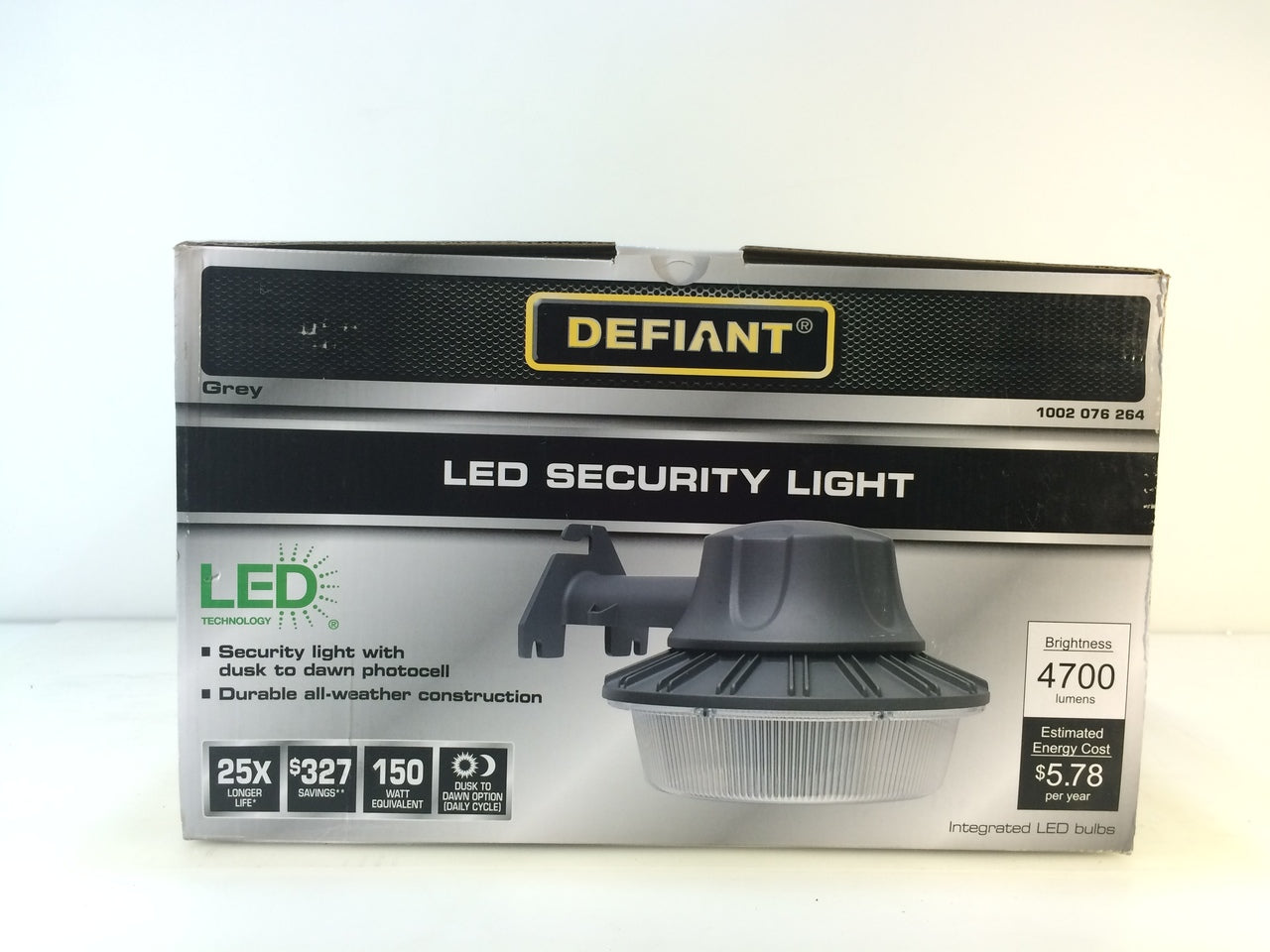 Defiant led security light online dusk to dawn