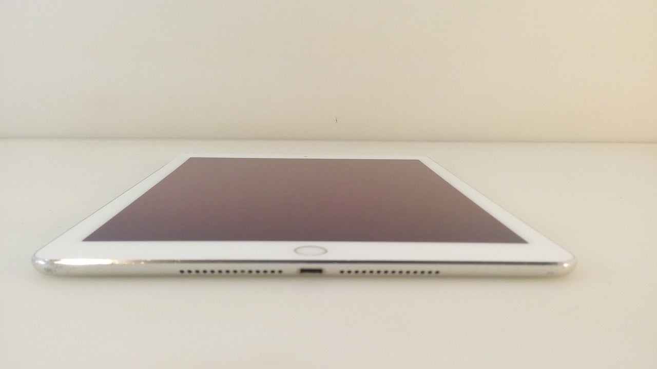 Apple iPad Air 2 64GB MGKM2LL/A Wi-Fi 9.7in Retina Display