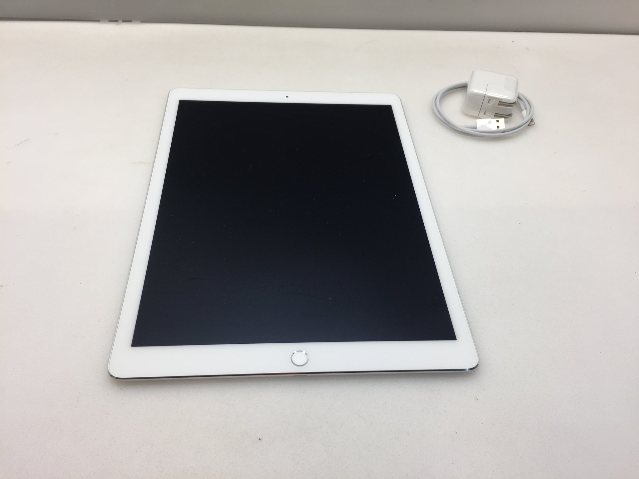 Apple iPad Pro 1st Generation deals 128 GB