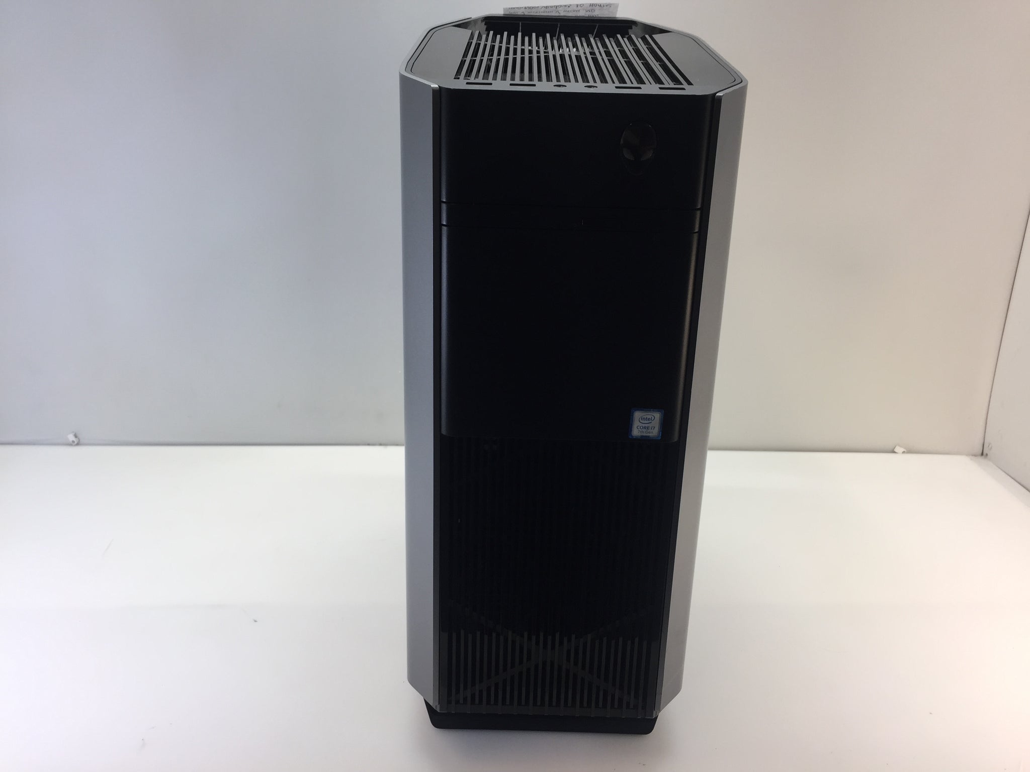 Alienware Aurora R6 Gaming Desktop Core i7-7700 3.6GHz 16GB 2TB