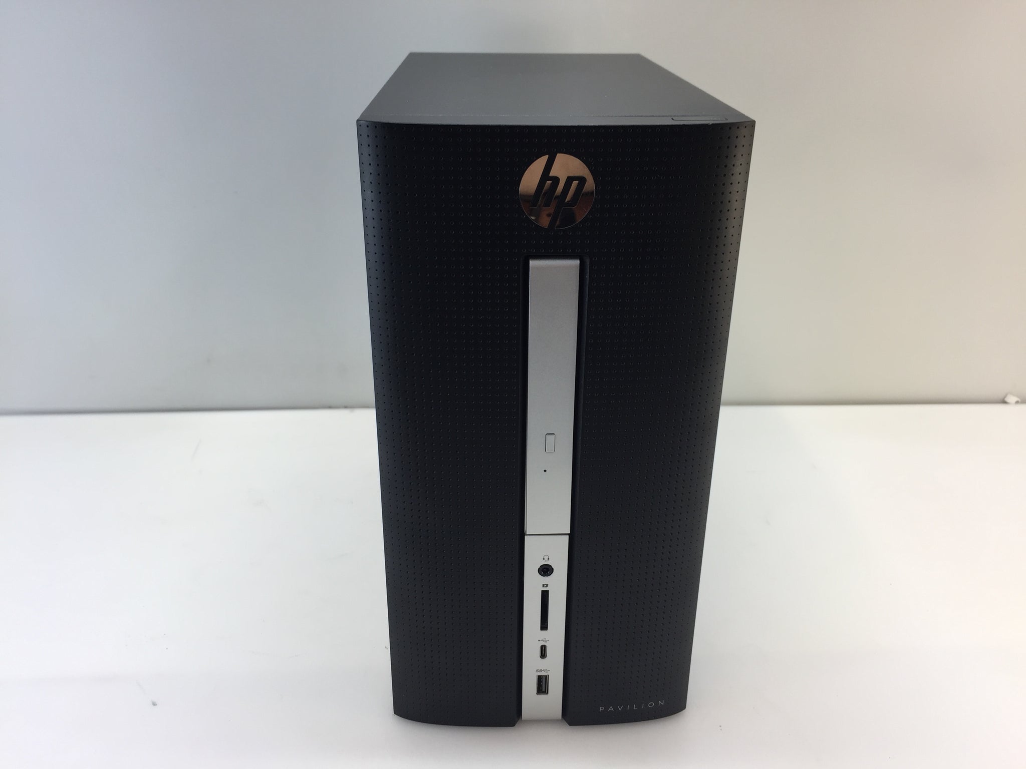 HP Pavilion 570-p014 Desktop A10-9700 3.50GHz 8GB 1TB AMD Radeon R7 DV – NT  Electronics LLC