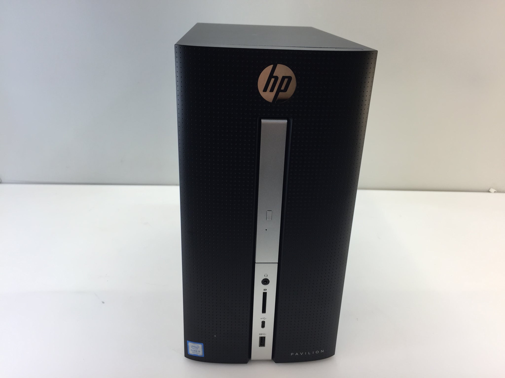 HP newest Pavilion Desktop 570-P064